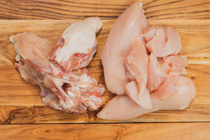 Products: 100% Chicken Raw Dog Food Roar Pet Food