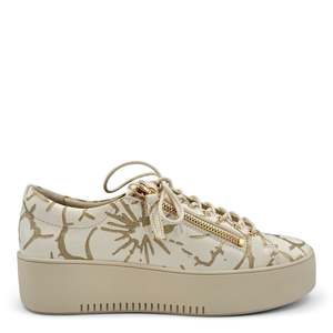Django Juliette: WOLFIES