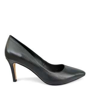 Heels: BARRIOS
