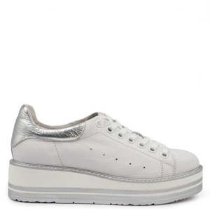 Staff Favourites: SIOBHAN