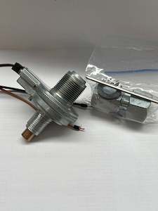 Signal Generator 8 pulse flow through adaptor [DATCON] [717002]