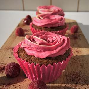 Now: White Chocolate & Raspberry Cupcake