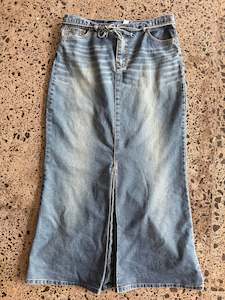 Light Wash Denim Maxi Skirt - L