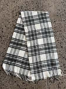 Luxury Scarves: White Wool Burberry Scarf