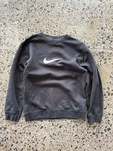Nike: 2010's Womens Nike Crewneck - L