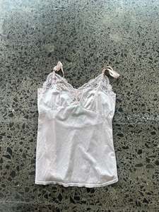 Womens Wear: Silky Pink Lacey Cami - S