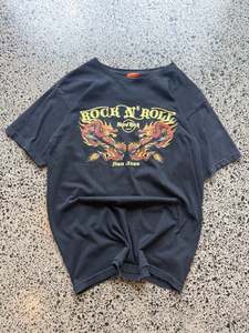 Branded Tops Hoodies And Outerwear: Hard Rock Dragon Tee - L