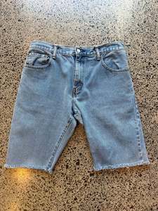 Jorts: Levi Denim Jorts - 32W (M)