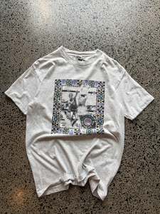 90's Volleyball Graphic Tee - L