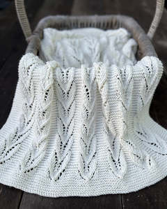 Home: Willow Blanket 8ply