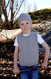 Lisaf: Bryn Vest and Hat LF66 in 8 Ply