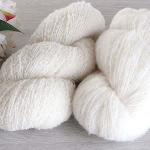 Merino: Ashford Merino Bouclé Yarn