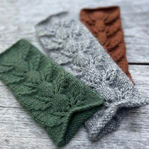 The Kiwi Stitch Knit Co: Fern Leaf Mitts