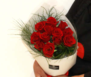Best Sellers: Classic Dozen Red Roses