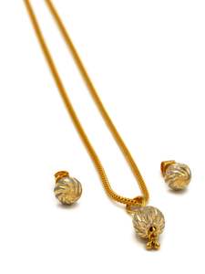 22Ct Gold Two Tone Pendant Set