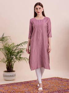 Kurtis: Sayuri Kurti