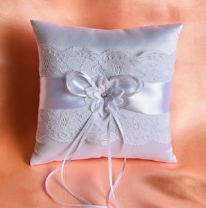 Wedding Gifts: Elegance Ring Bearer Pillow