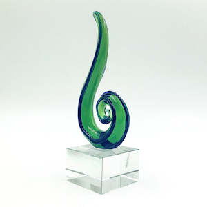 Kiwiana And Souvenirs: Emerald Koru Glass Sculpture