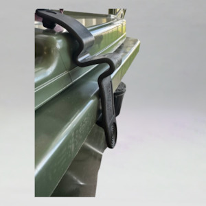 Industries: SAFEWASTE PUSH CLIP LID LATCH