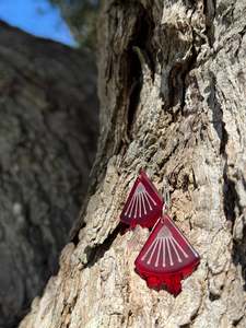 Jewellery Brooches: StoneArrow poutukawa flower - red