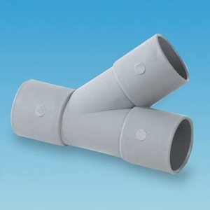 Plumbing Selfcontainment: UK 28mm Push Fit Y Pipe connector