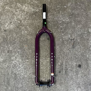 Surly Karate Monkey Fork w/ Hub - Eggplant 27.5 - 200mm Steerer