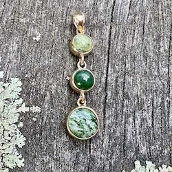 9ct gold New Zealand Greenstone Triple Marsden Flower pendant