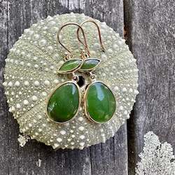 9ct gold New Zealand greenstone drops earrings