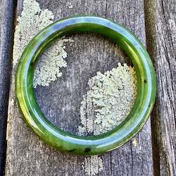 New Zealand Pounamu Greenstone: New Zealand greenstone bangle