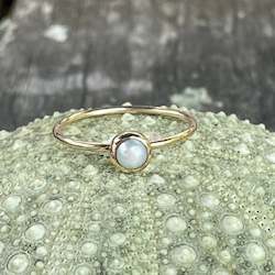 Rings: Fine 9ct Gold and White Freshwater Pearl Ring