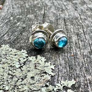 Stud Earrings: 4mm blue topaz studs
