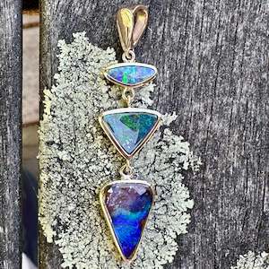 Opal: 7.78 carat Australian boulder opal pendant