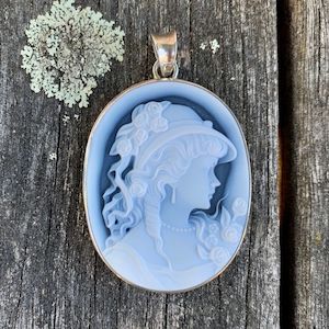 Half Price: Romanza German Hard Stone Cameo Pendant