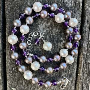 Necklaces: Freshwater pearl & amethyst necklace