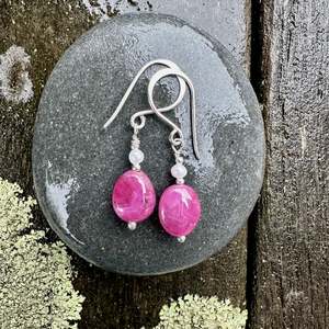 Indian ruby & freshwater pearl earrings