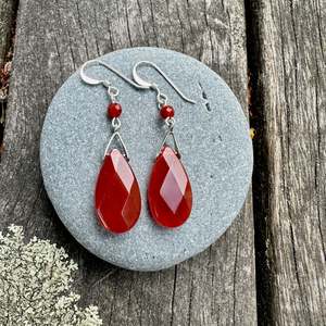 Faceted carnelian drop earrings