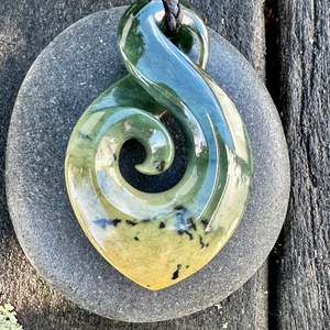 Pounamu New Zealand Taonga: Medium marsden flower rau kumara koru