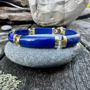 Vintage lapis lazuli panel bracelet in 14 carat yellow gold