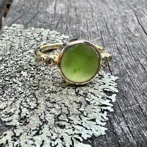 9 ct  gold TUI ring