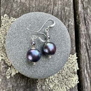 Peacock freshwater pearl earrings