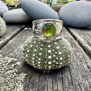 New Zealand greenstone (pounamu) Bella ring