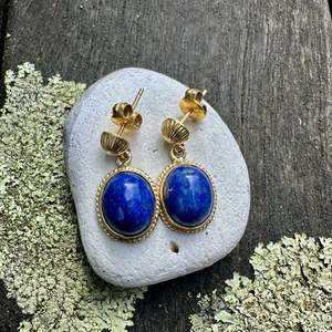 Half Price: Vintage 9ct lapis lazuli earrings