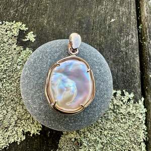 Contemporary Pink freshwater pearl pendant