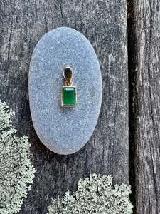 Half Price: Brazilian emerald pendant