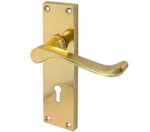Lever Handles: Victorian Style Lever Door Handles With Keyhole - Polished Brass