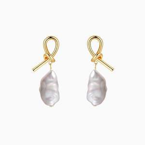 Pearl Jewellery: Mabel Baroque Pearl Earrings with s925 needle