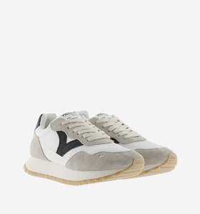 Footwear: VICTORIA VIENTO NEGRO