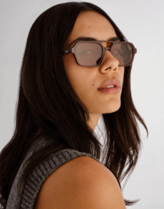 Eyewear: LUV LOU THE DUSTY AUBURN