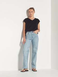 Juliette Hogan Lounge: JULIETTE HOGAN LOUNGE VEST BLACK