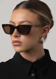 Otra Eyewear: OTRA NOVE TORT/BROWN